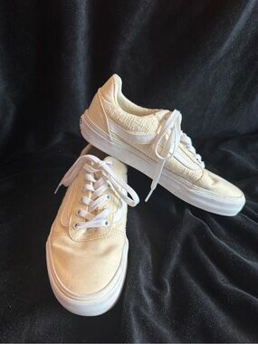 VANS Yellow & White Old Skool Deluxe Comfort Sneaker